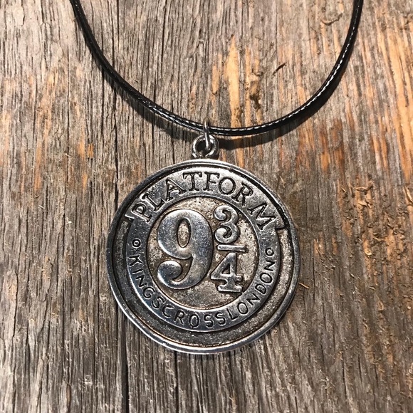 Jewelry - Harry Potter Platform 9 3/4 Silver Necklace